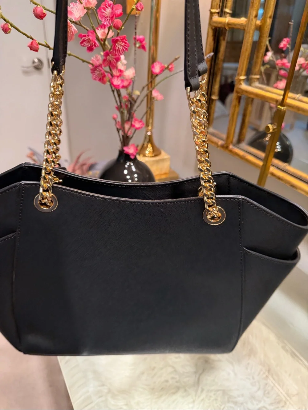 Michael Kors JET SET NWT Black Saffiano Leather Tote with Gold Hardware $558